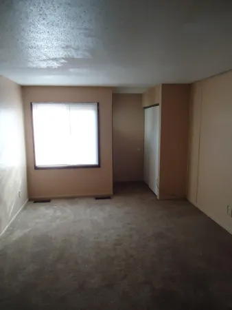 $164,900 | 5932 83rd Parkway North, Brooklyn Park, MN 55443