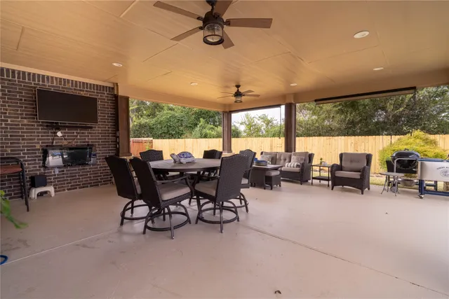 $434,900 | 402 Heatherton Hill Drive, Rosenberg, TX 77469