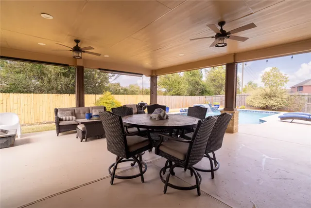 $434,900 | 402 Heatherton Hill Drive, Rosenberg, TX 77469