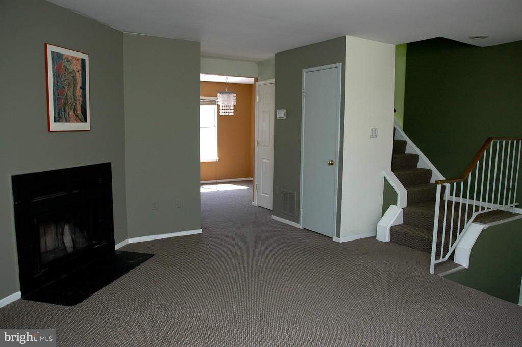 2384 Hunters Square Court Reston, VA 20191 - Photo 2 of 21 Interior (General)