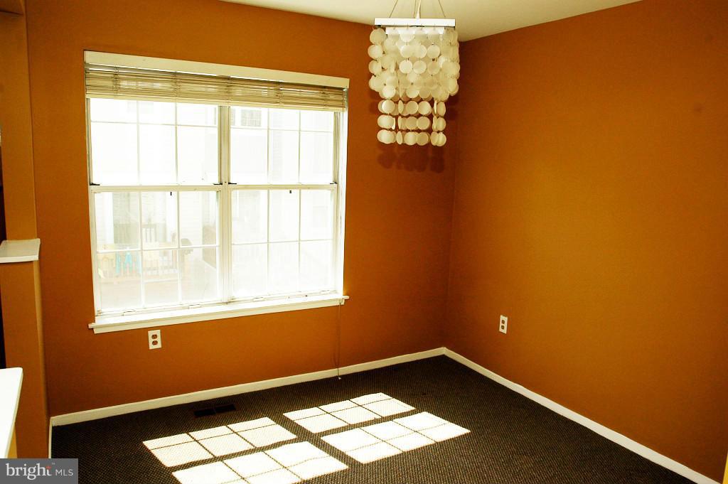 2384 Hunters Square Court Reston, VA 20191 - Photo 12 of 21 Dining Room
