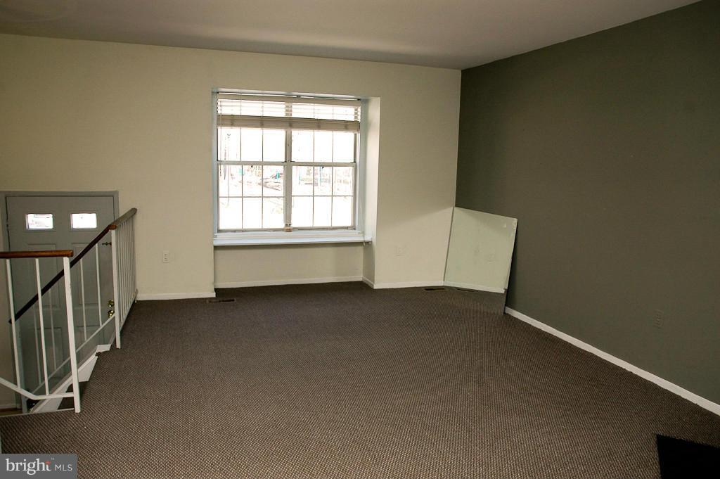 2384 Hunters Square Court Reston, VA 20191 - Photo 3 of 21 Interior (General)