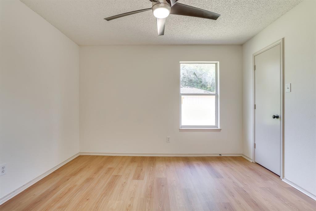 912 Blue Ridge Drive Burleson, TX 76028 - Photo 21 of 32