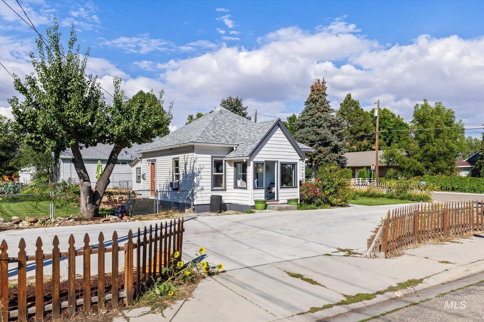 9120 Ruth Street Boise, ID 83704 - Photo 1 of 1 Gallery Image 1