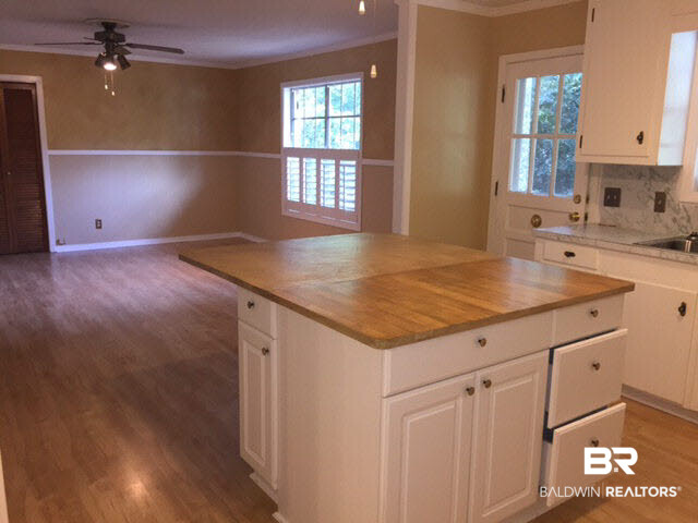 699 Morphy Avenue Fairhope, AL 36532 - Photo 3 of 9