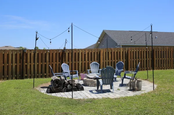 $2,300 | 6342 Red Pepper Drive, Gulf Breeze, FL 32563