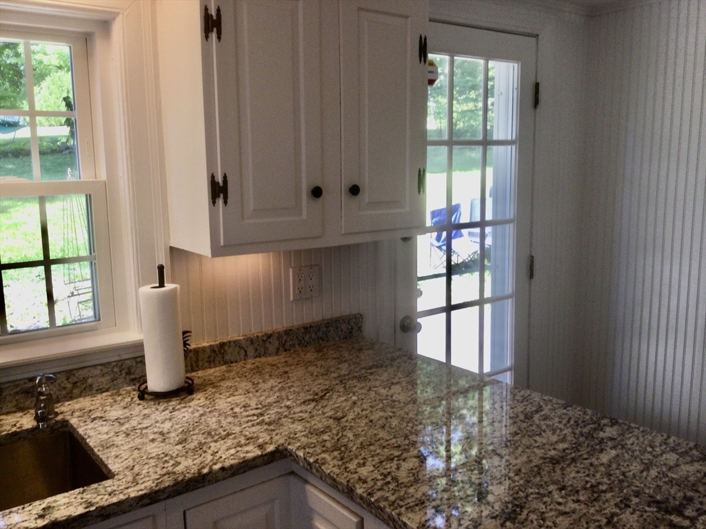 114 Chestnut Street Andover, MA 01810 - Photo 16 of 42