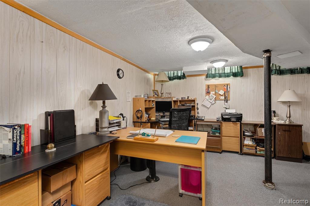 31017 Carriage Hill Road Farmington Hills, MI 48331 - Photo 34 of 39