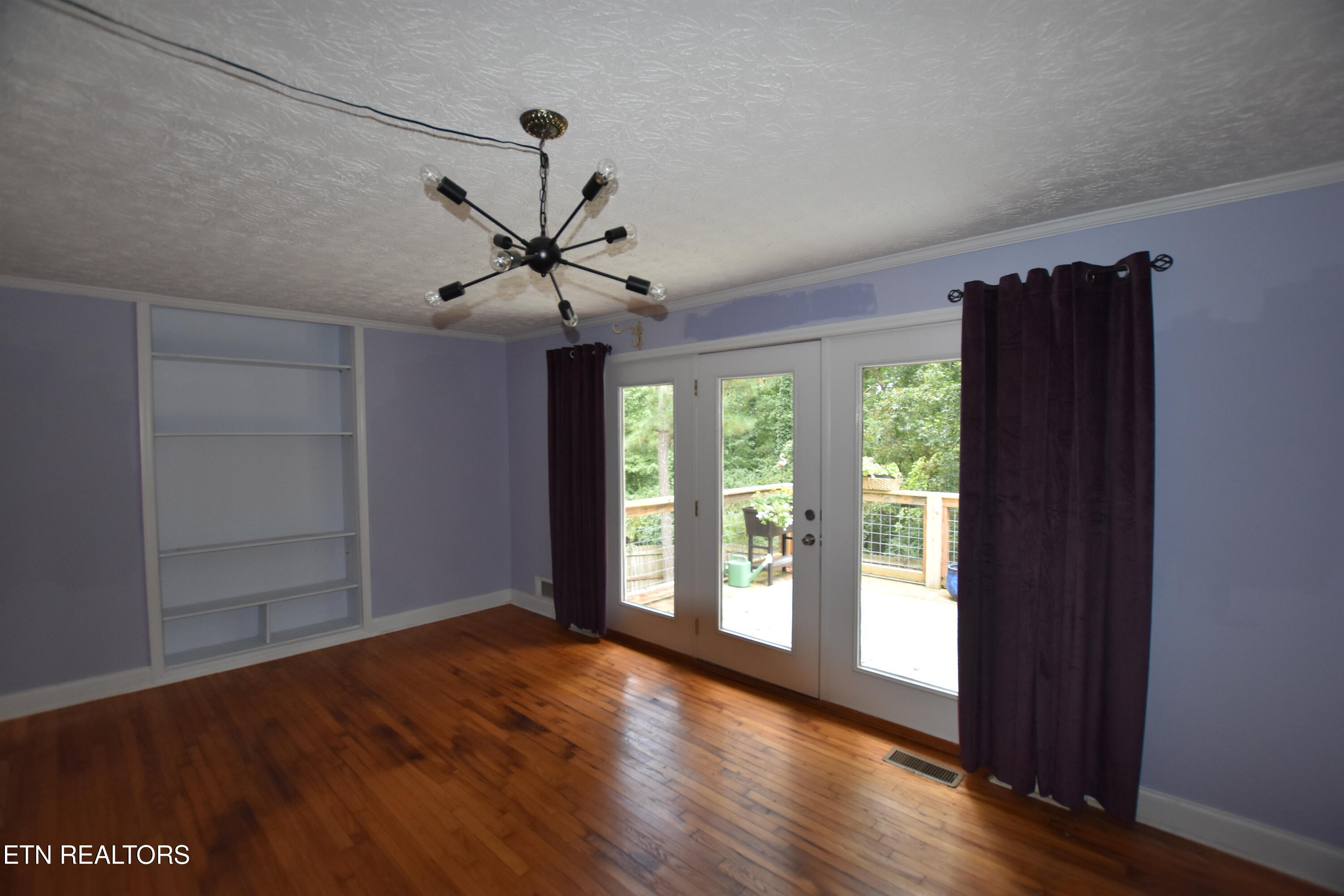 127 Amherst Lane Oak Ridge, TN 37830 - Photo 4 of 20 DSC_0134