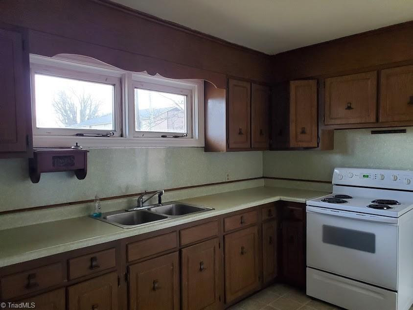 709 Baker Road High Point, NC 27263 - Photo 2 of 6 Gallery Image 2