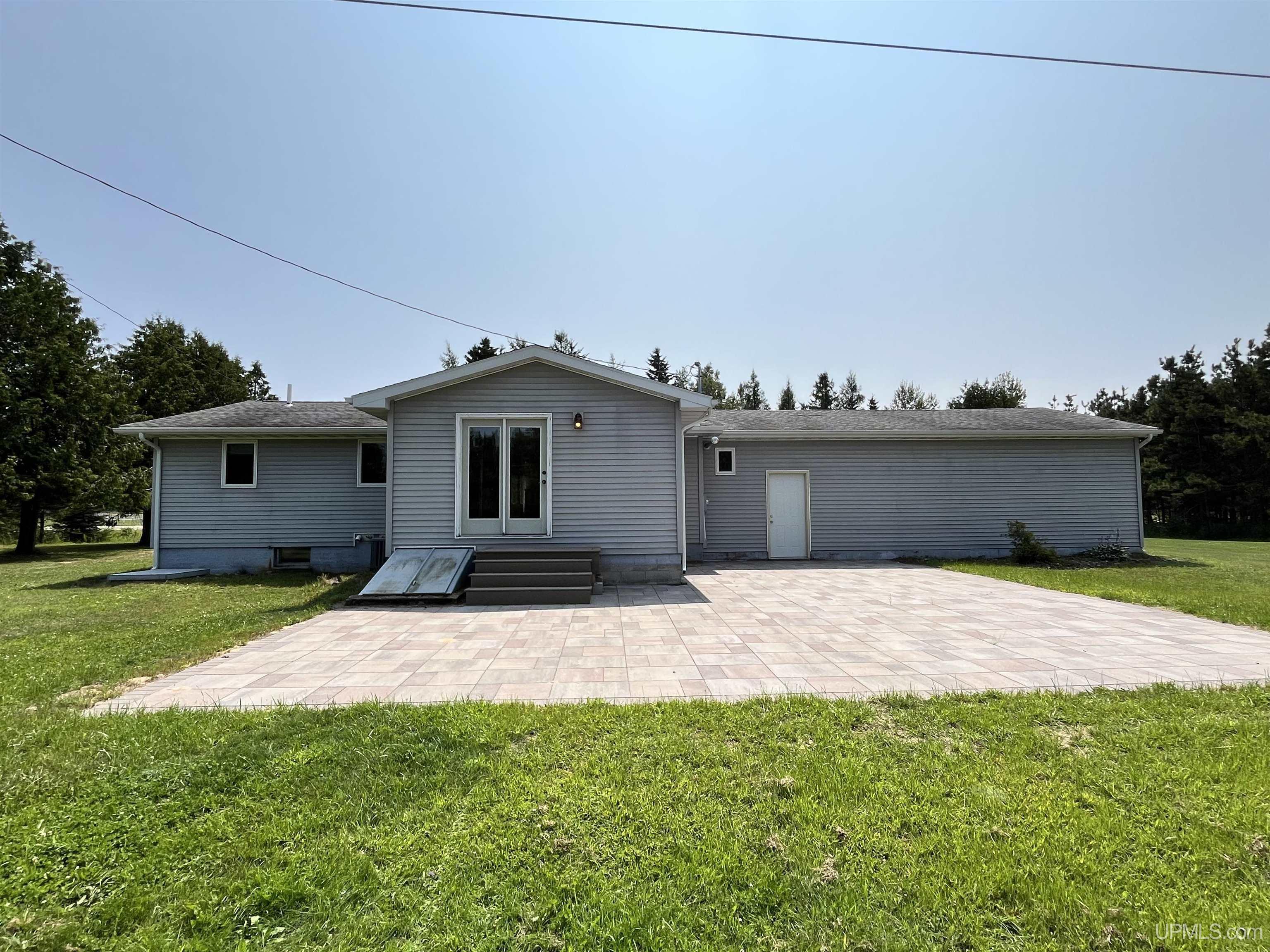 5826 W River Road Manistique, MI 49854 - Photo 35 of 41