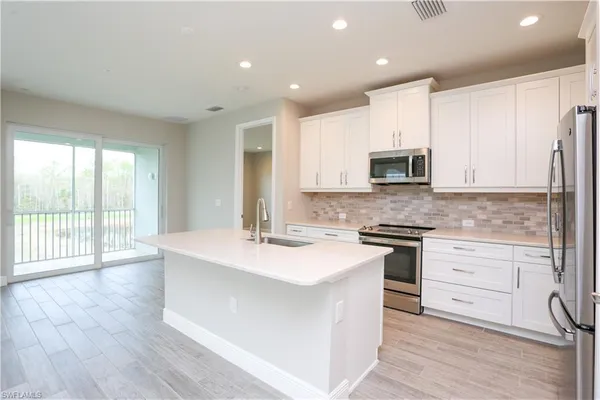 $2,795 | 2626 Seychelles Circle, Unit 1405, Naples, FL 34112