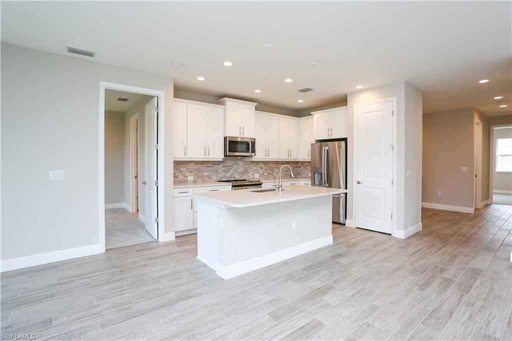 2626 Seychelles Circle, Unit 1405 Naples, FL 34112 - Photo 10 of 46