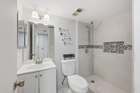 $159,900 | 7142 Golf Colony Court, Unit 102, Lake Worth, FL 33467