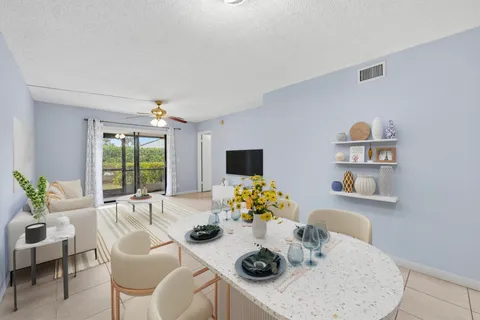 $159,900 | 7142 Golf Colony Court, Unit 102, Lake Worth, FL 33467