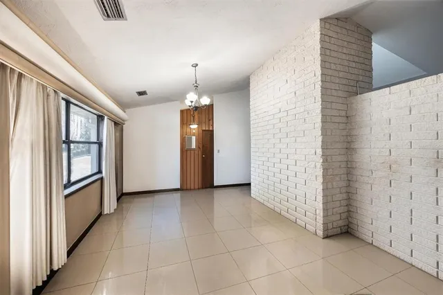 a view of a livingroom with an empty space