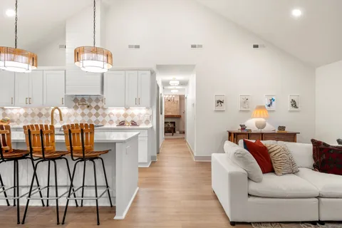 $725,000 | 2910 Simmons Avenue, Nashville, TN 37211