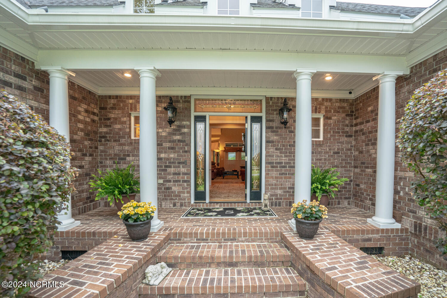 696 Ocean Ridge Parkway Southwest Ocean Isle Beach, NC 28469 - Photo 8 of 82 696 Ocean Ridge Pkwy SW Ocean-large-031-