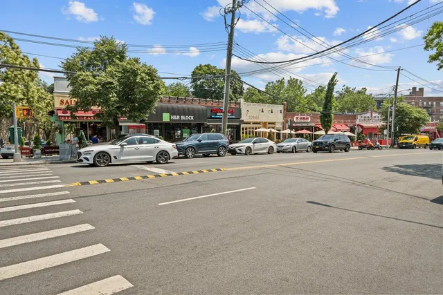 $545,000 | 4525 Henry Hudson Parkway West, Unit 609 | Riverdale