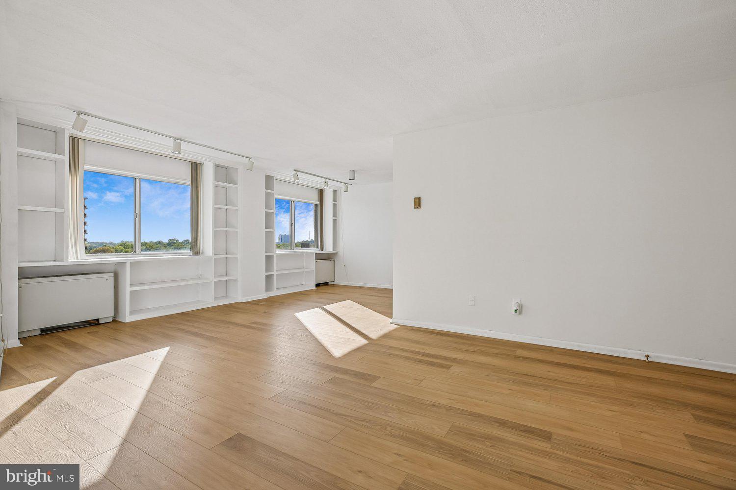 1121 University Boulevard West, Unit 1111 Silver Spring, MD 20902 - Photo 13 of 52 Living Room