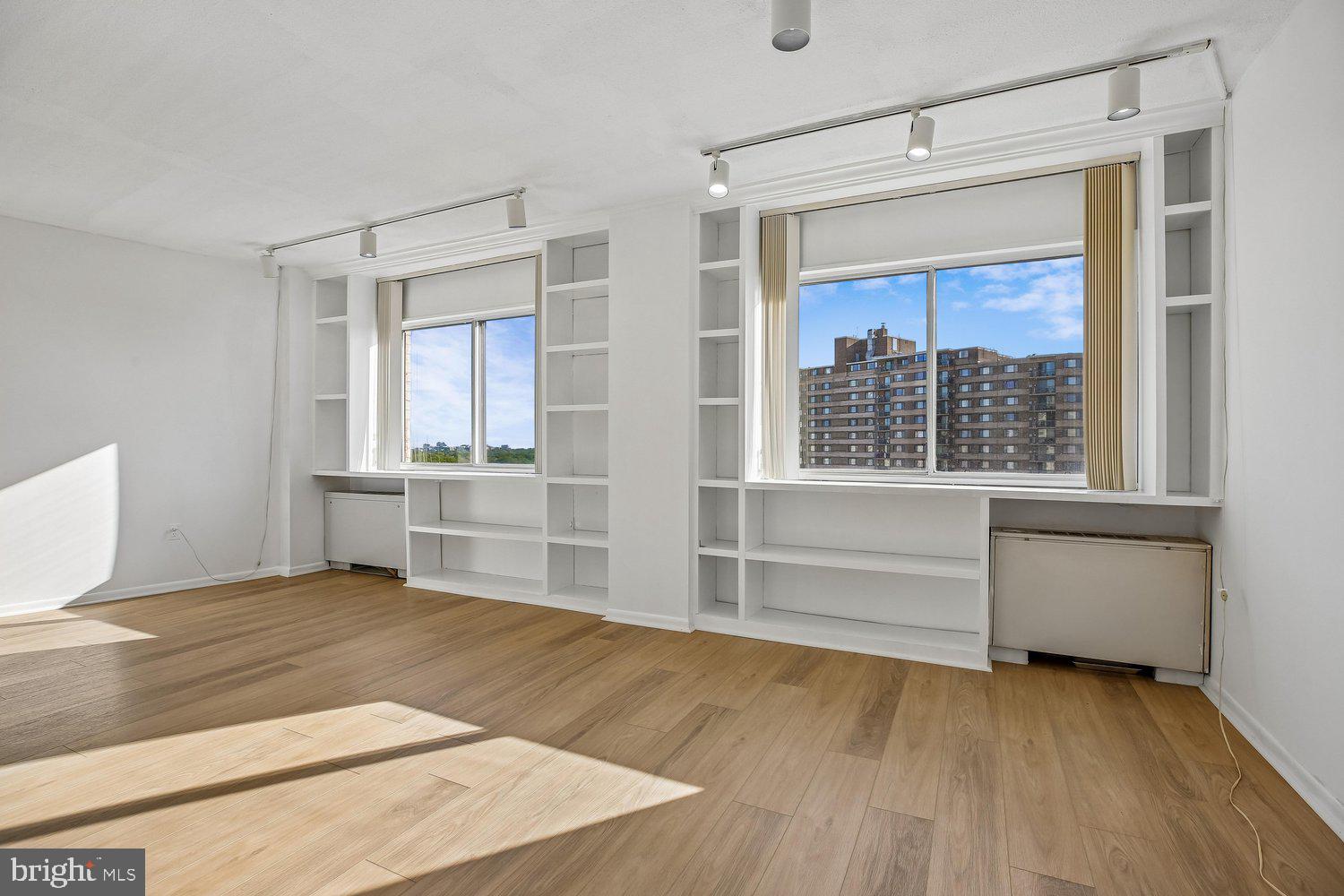 1121 University Boulevard West, Unit 1111 Silver Spring, MD 20902 - Photo 15 of 52 Dining Area