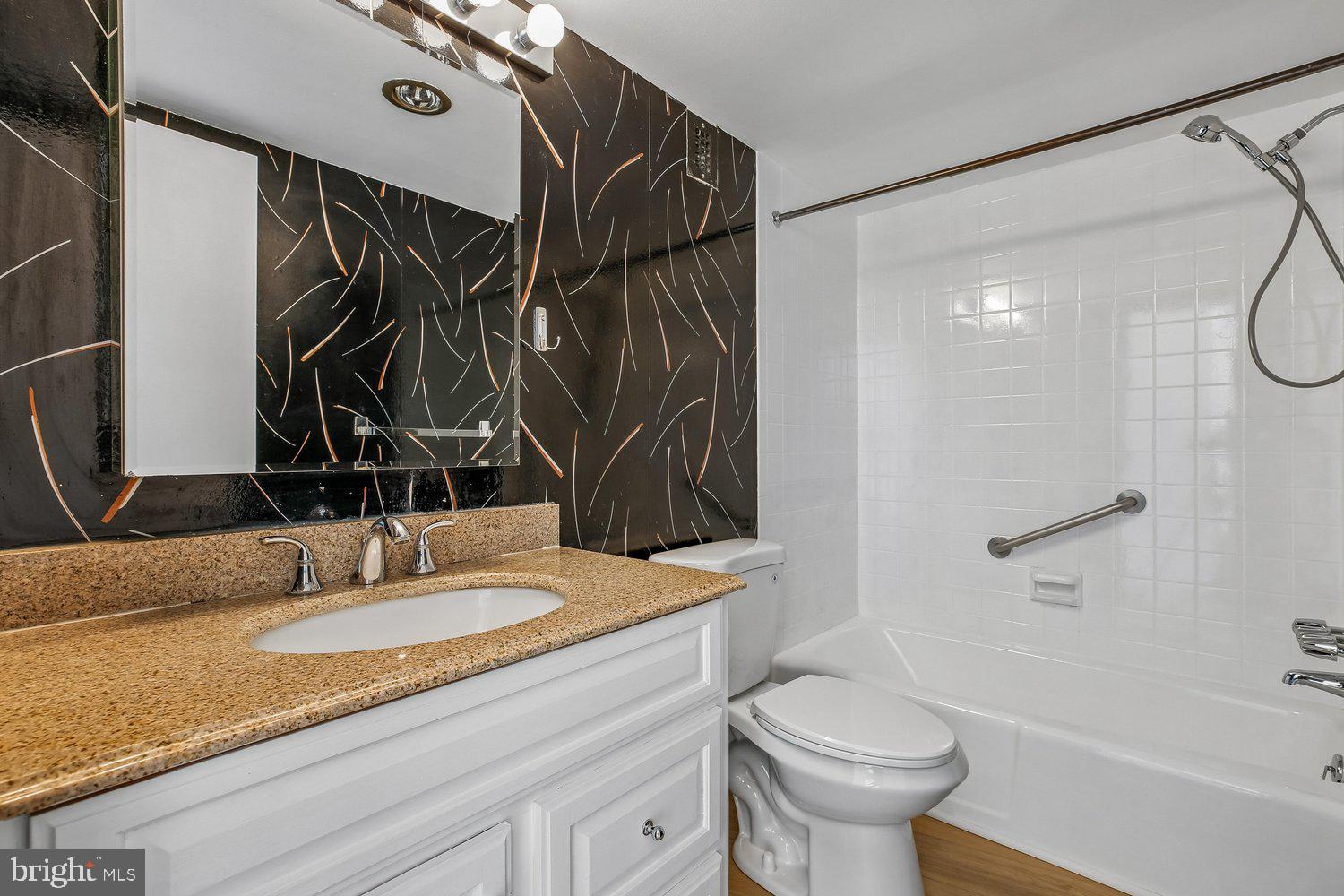 1121 University Boulevard West, Unit 1111 Silver Spring, MD 20902 - Photo 25 of 52 Bath