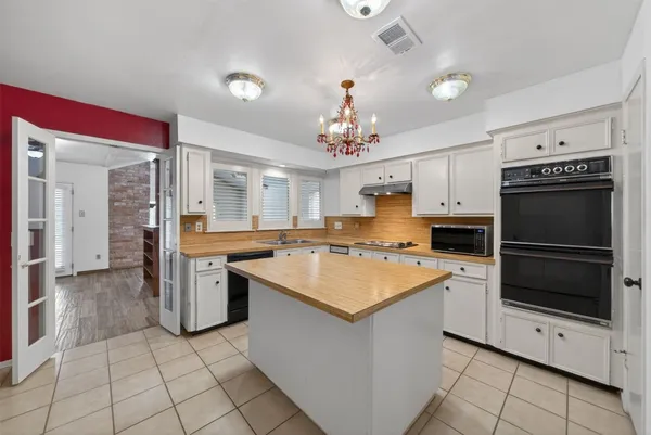 $230,000 | 7710 Green Lawn Drive, Houston, TX 77088