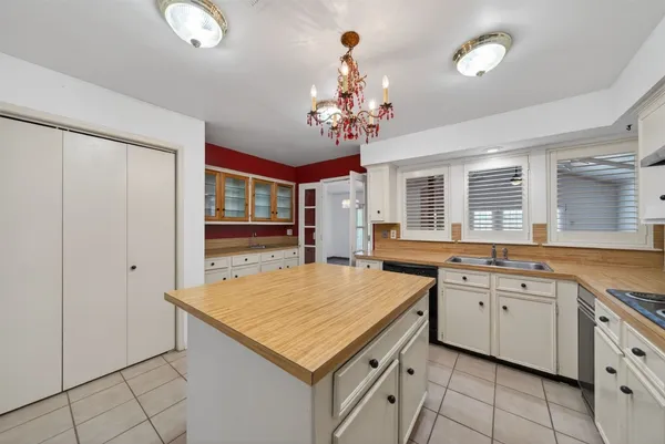 $230,000 | 7710 Green Lawn Drive, Houston, TX 77088