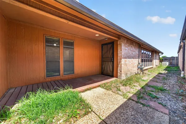 $230,000 | 7710 Green Lawn Drive, Houston, TX 77088