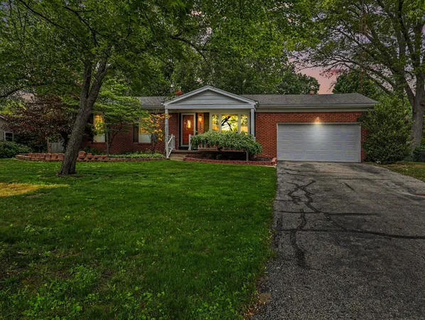 $269,900 | 1184 Oakmont Drive, Temperance, MI 48182