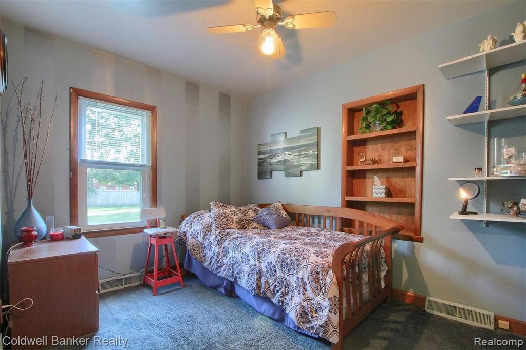 13646 Hoeft Road Belleville, MI 48111 - Photo 22 of 34