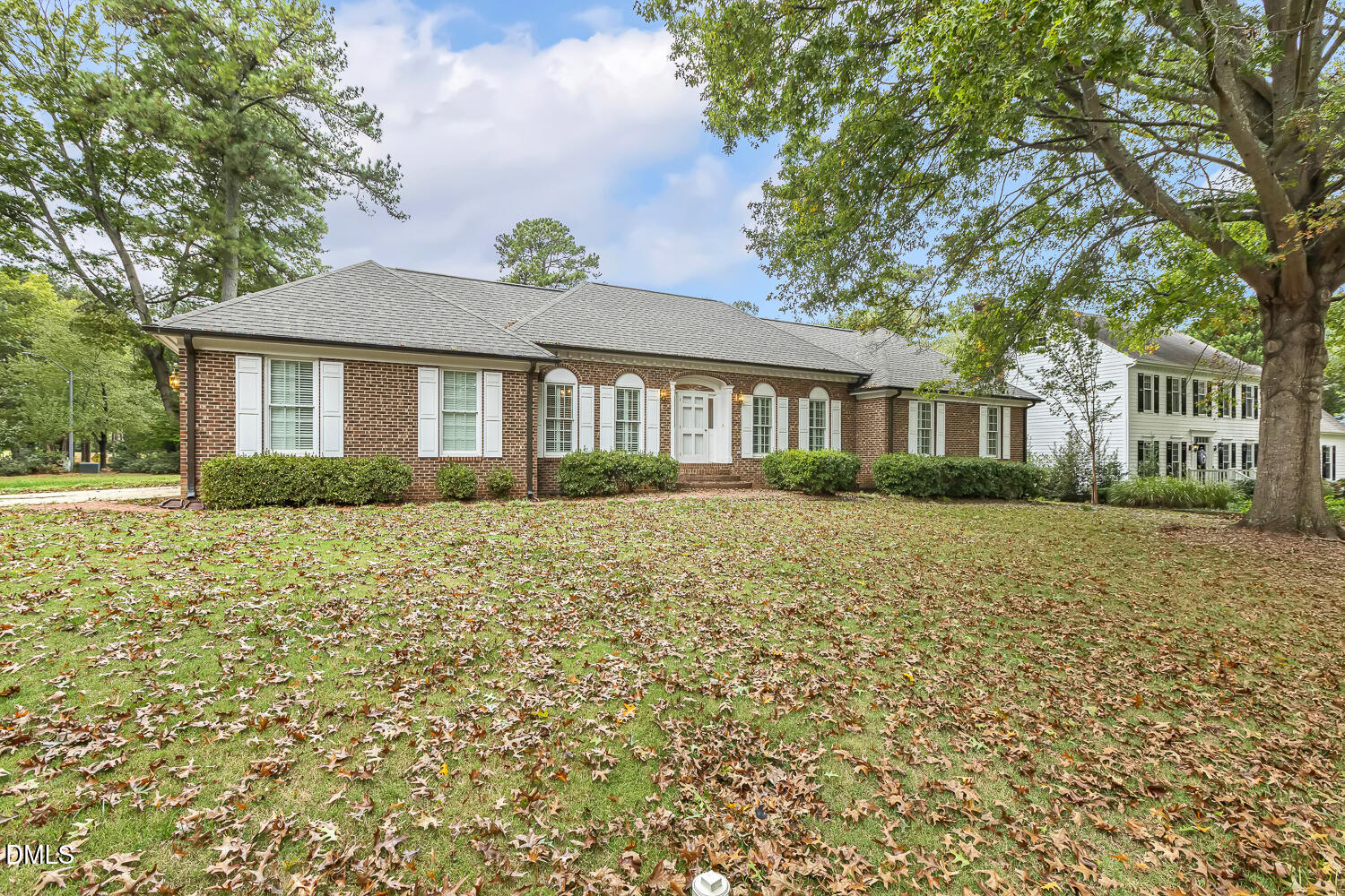 8801 Wildwood Links Raleigh, NC 27613 - Photo 3 of 68 002