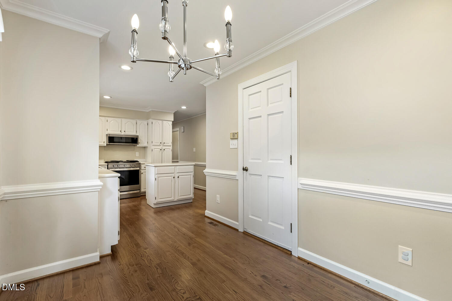 8801 Wildwood Links Raleigh, NC 27613 - Photo 34 of 68 033