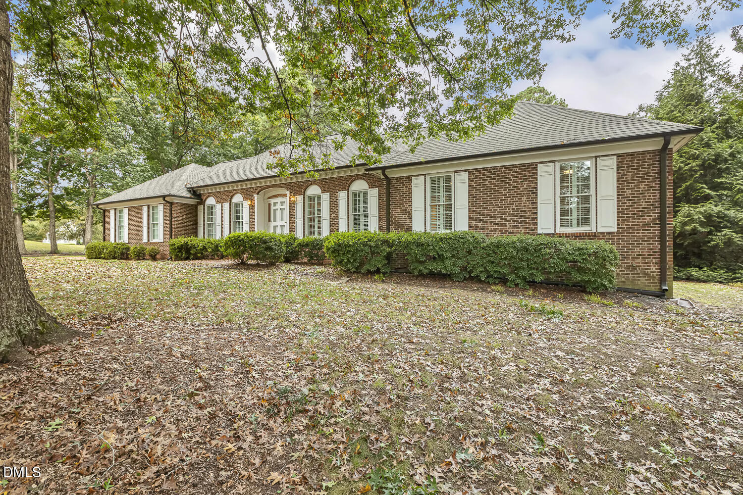 8801 Wildwood Links Raleigh, NC 27613 - Photo 4 of 68 003