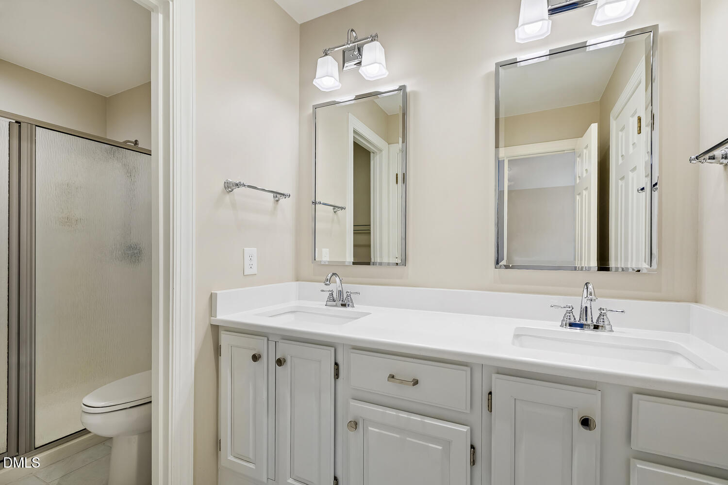 8801 Wildwood Links Raleigh, NC 27613 - Photo 43 of 68 042