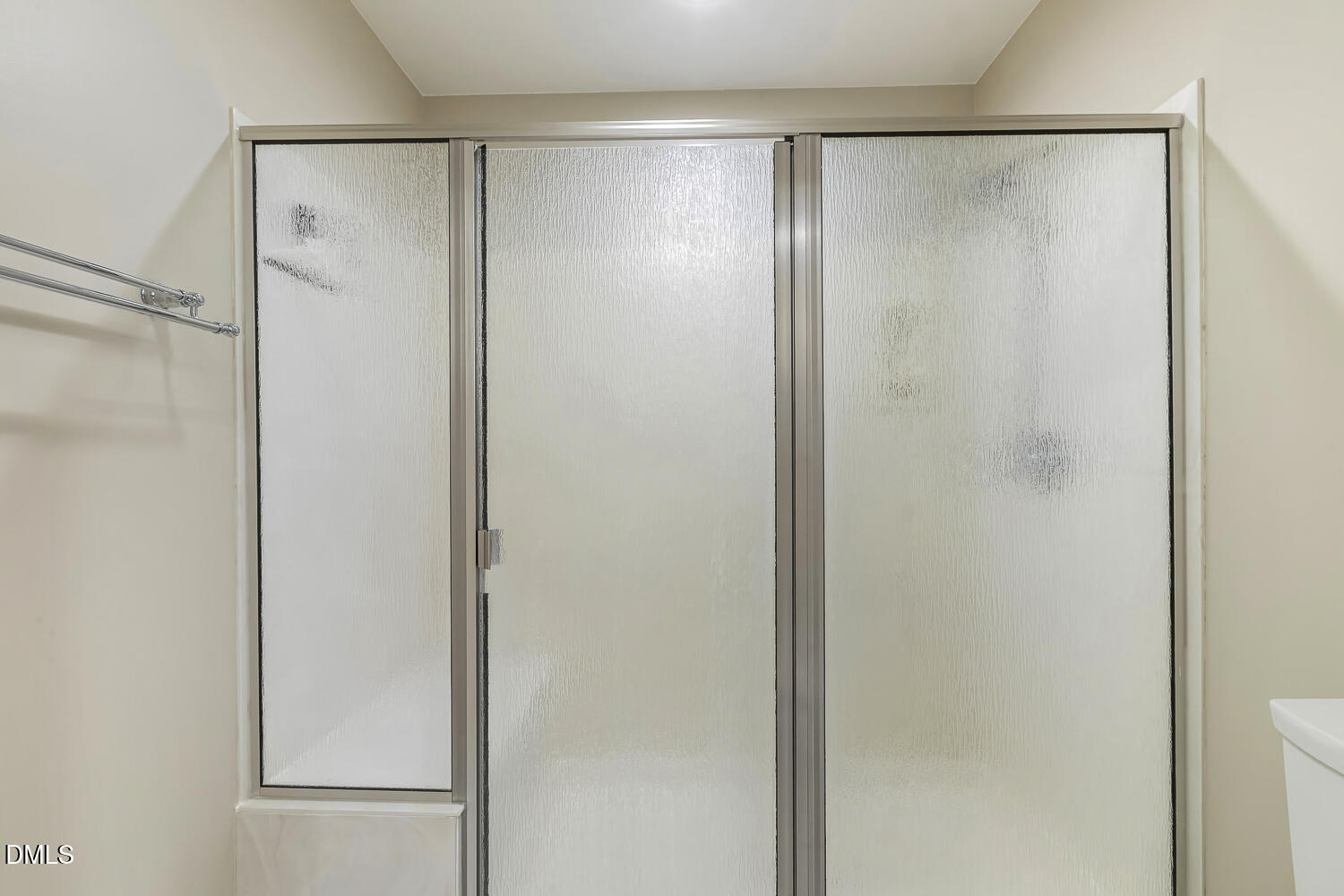 8801 Wildwood Links Raleigh, NC 27613 - Photo 44 of 68 043