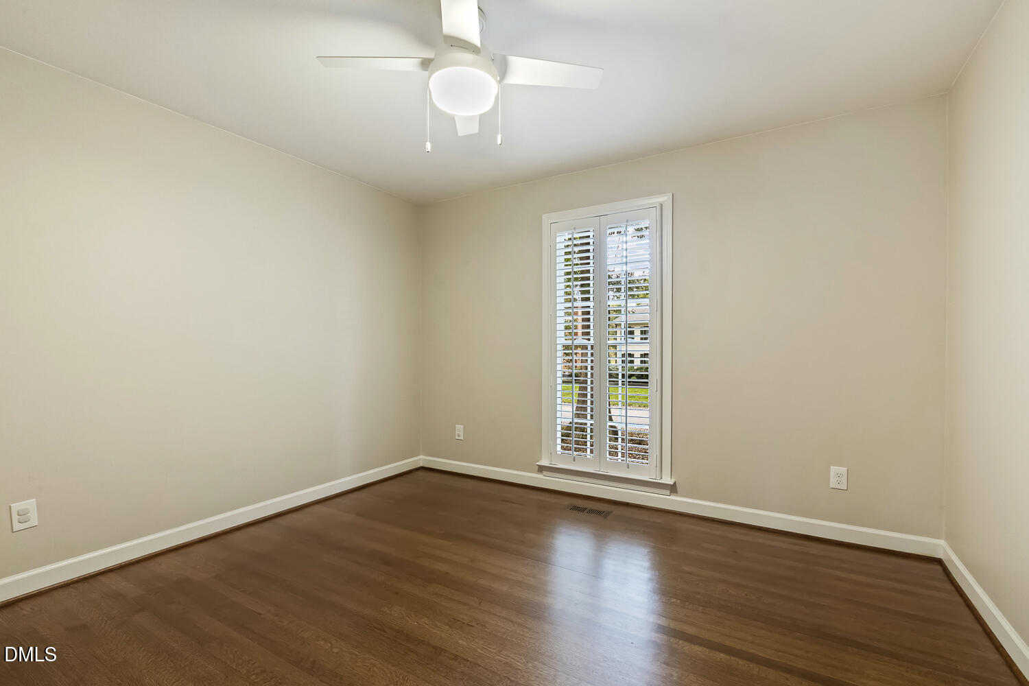 8801 Wildwood Links Raleigh, NC 27613 - Photo 48 of 68 047