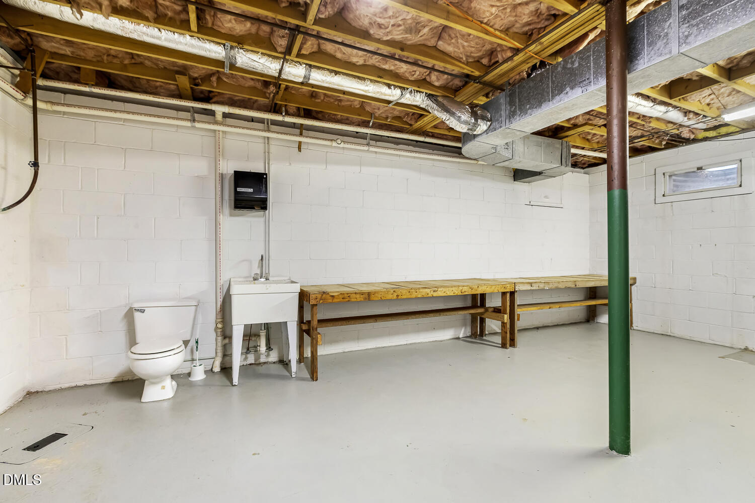 8801 Wildwood Links Raleigh, NC 27613 - Photo 55 of 68 056