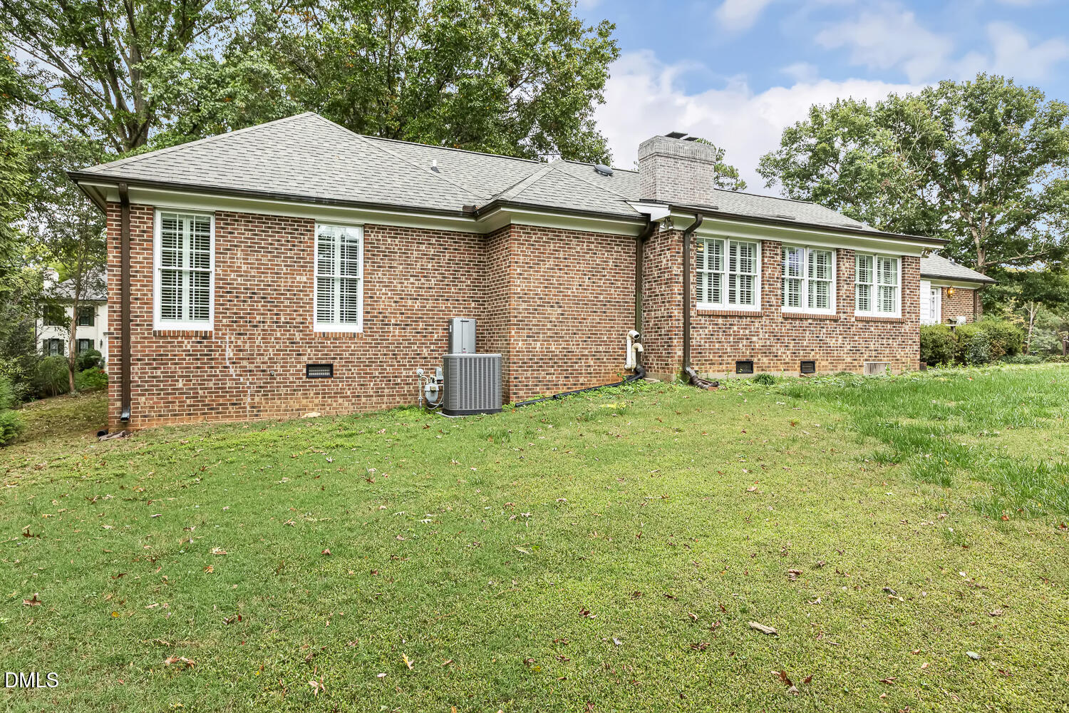 8801 Wildwood Links Raleigh, NC 27613 - Photo 61 of 68 062