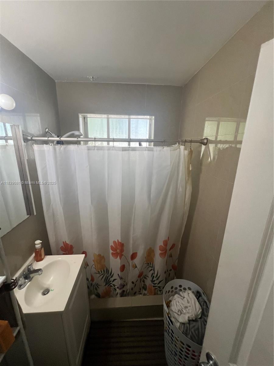 1190 Northwest 135th Street North Miami, FL 33168 - Photo 43 of 56