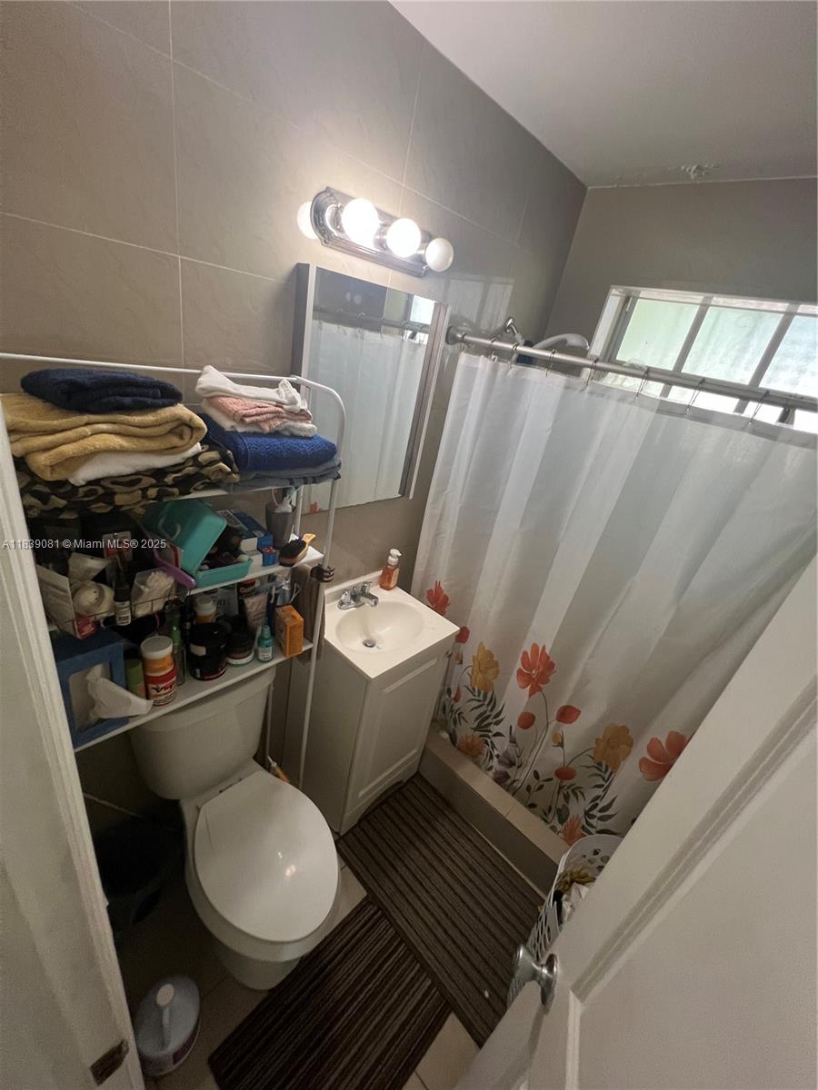 1190 Northwest 135th Street North Miami, FL 33168 - Photo 44 of 56