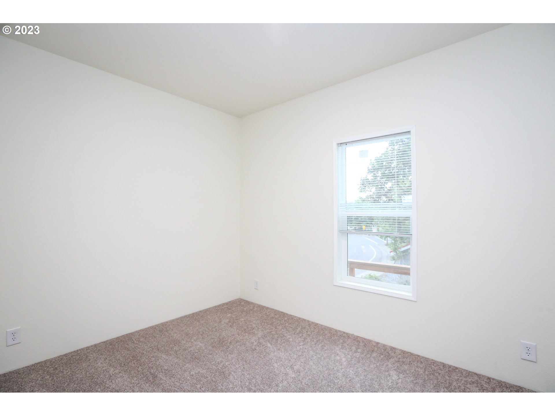 621 South 57th Place Springfield, OR 97478 - Photo 12 of 18 Gallery Image 12