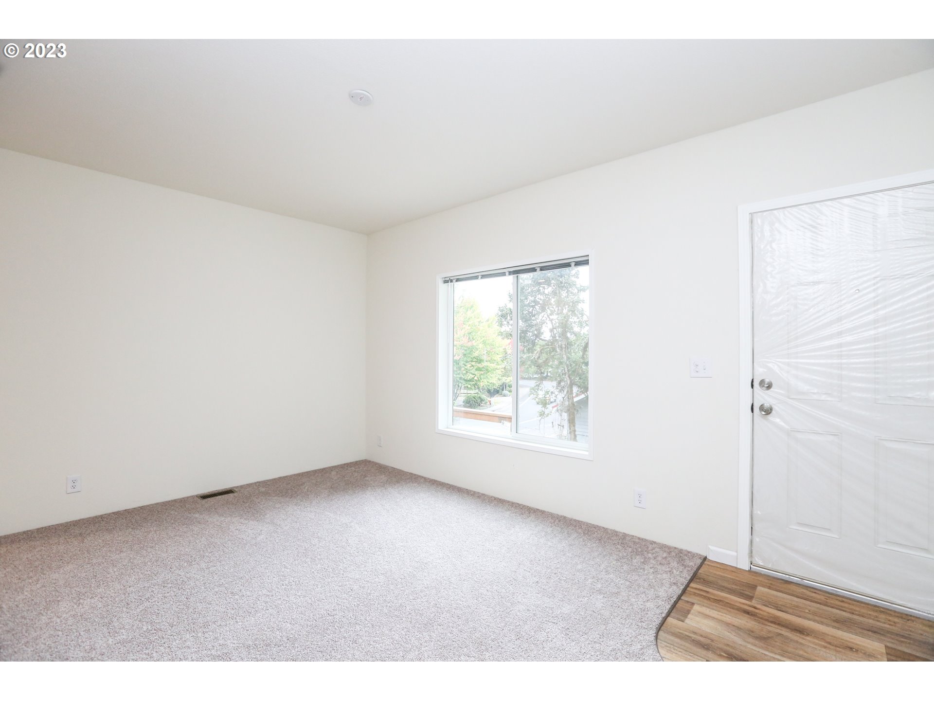 621 South 57th Place Springfield, OR 97478 - Photo 6 of 18 Gallery Image 6