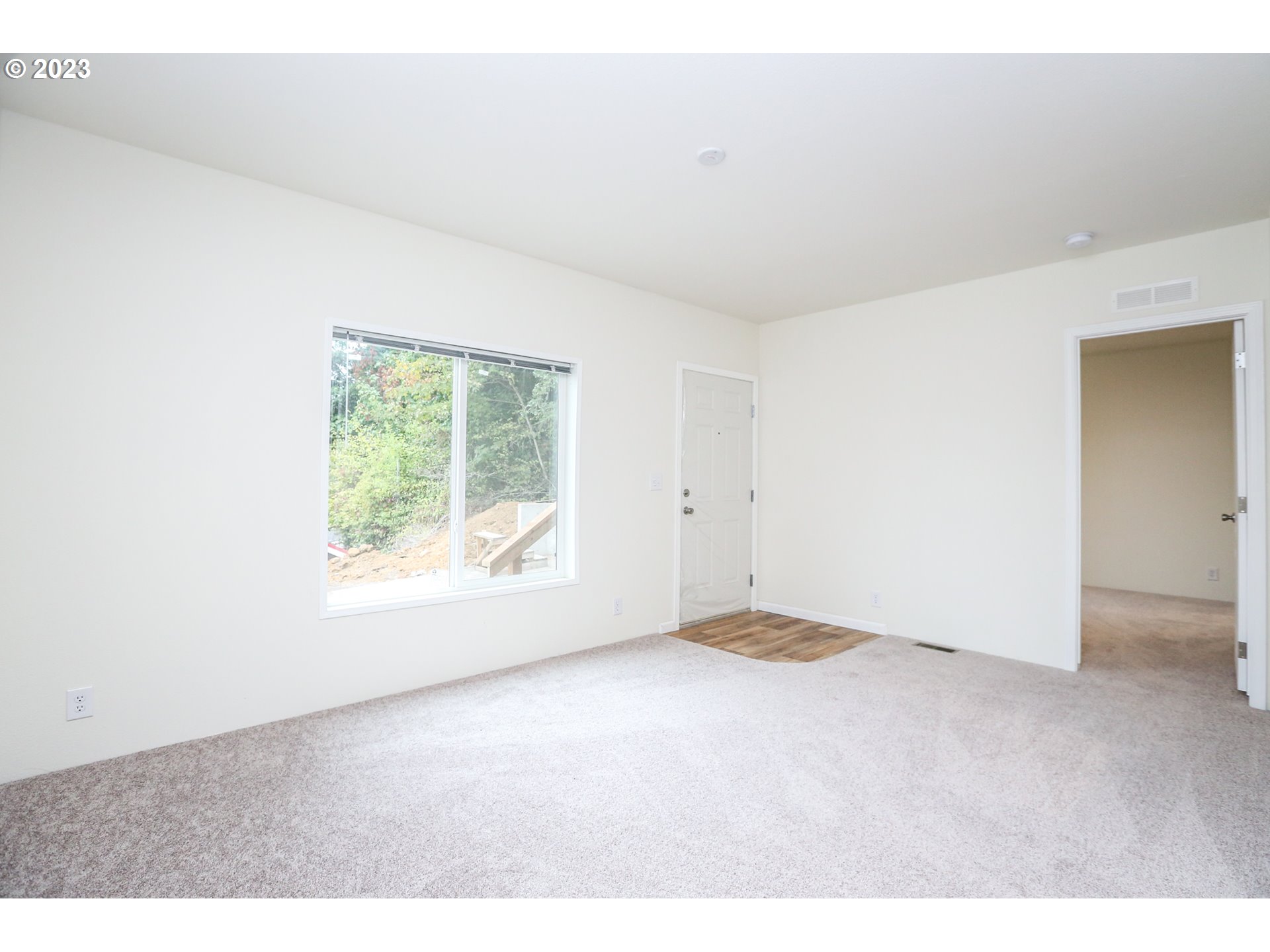 621 South 57th Place Springfield, OR 97478 - Photo 7 of 18 Gallery Image 7