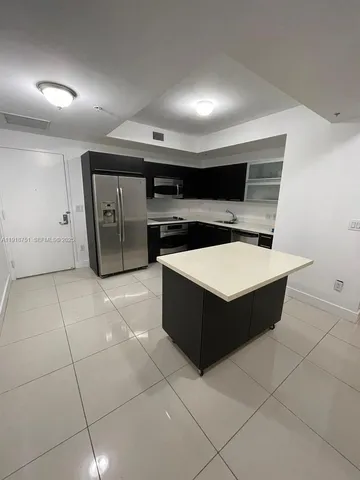 $4,000 | 90 Southwest 3rd Street, Unit 2202, Miami, FL 33130