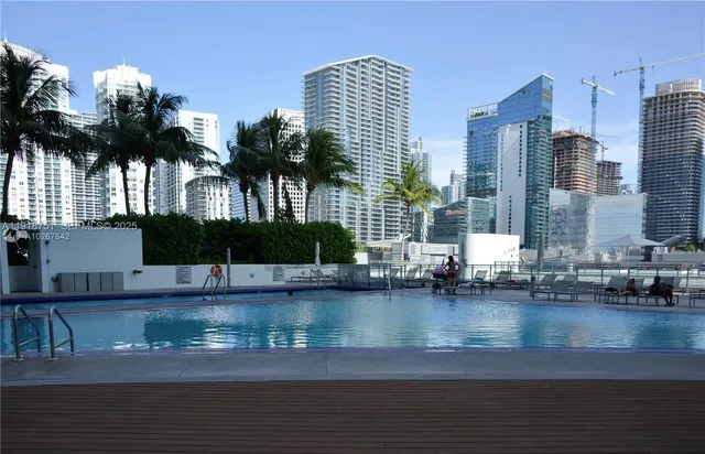 $4,000 | 90 Southwest 3rd Street, Unit 2202, Miami, FL 33130