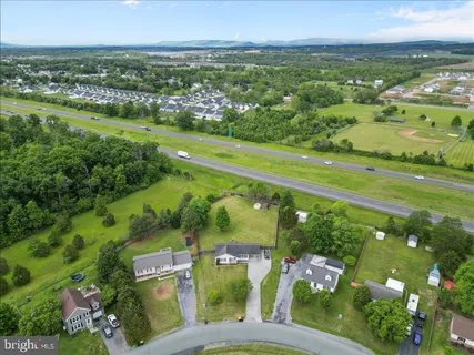 $315,000 | 201 Nightingale Avenue, Stephens City, VA 22655