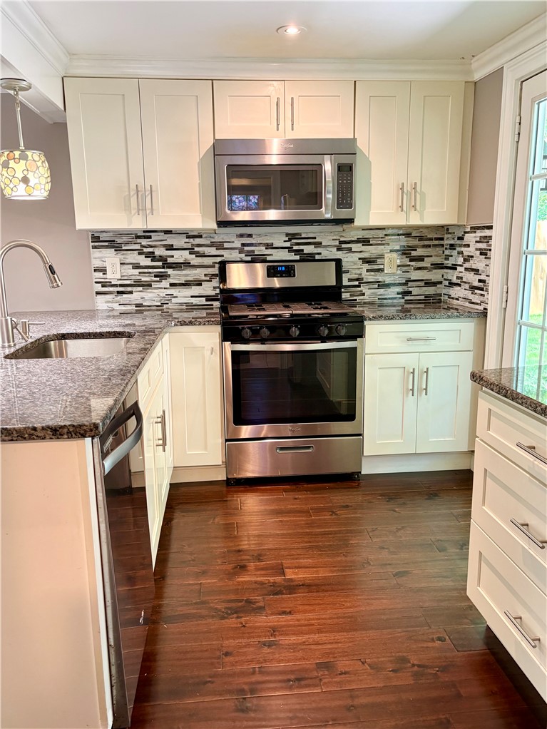 79 West Shore Drive Exeter, RI 02822 - Photo 6 of 28 Stainless Steel Appliances