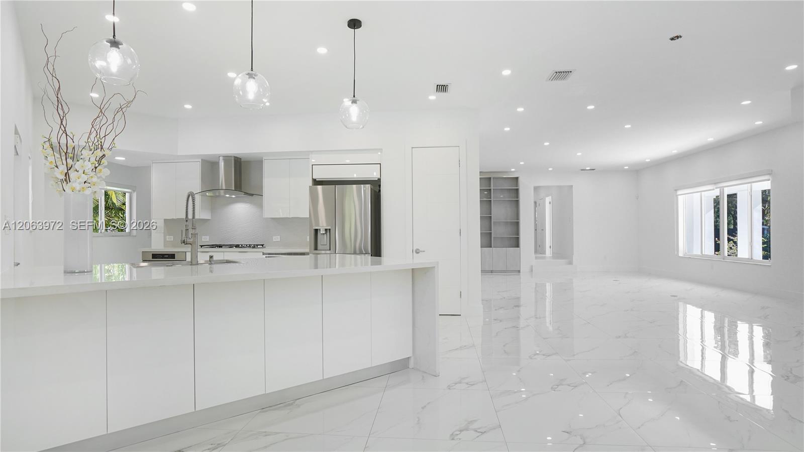 711 Sunset Road, Unit 711 Coral Gables, FL 33143 - Photo 4 of 30 Gallery Image 4