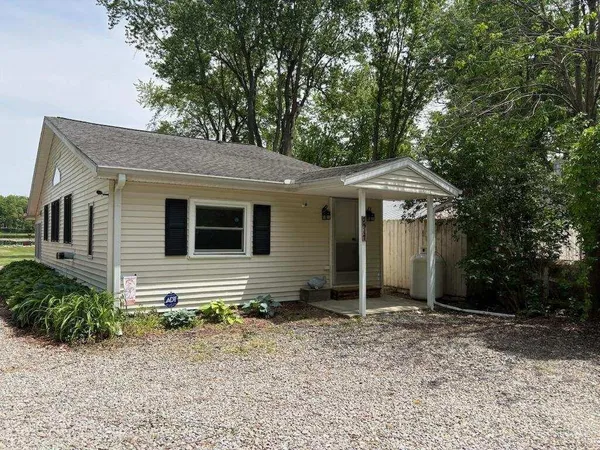 $215,000 | 7517 Lake Drive, Reading, MI 49274